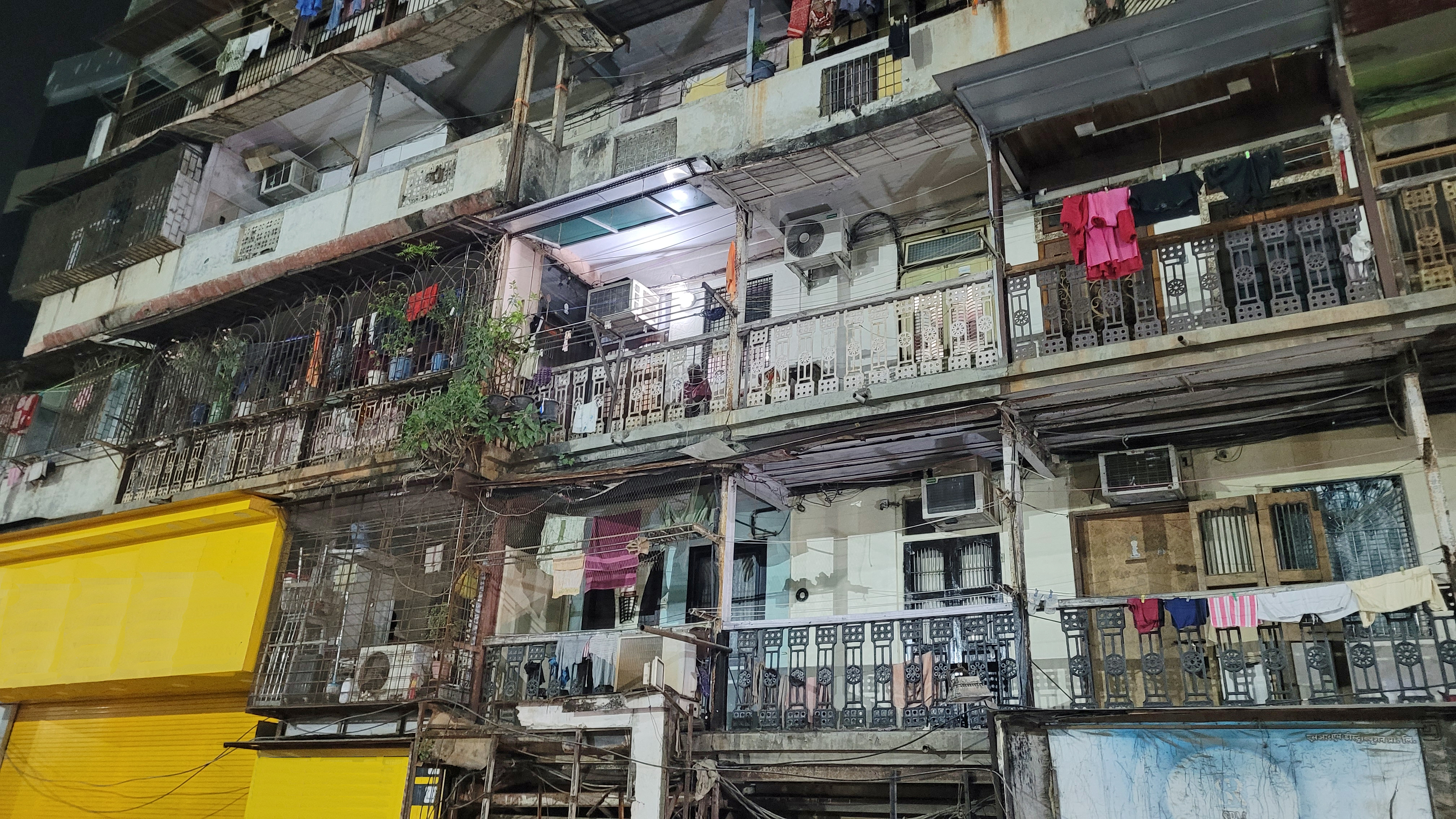 Architecture in Mumbai at night