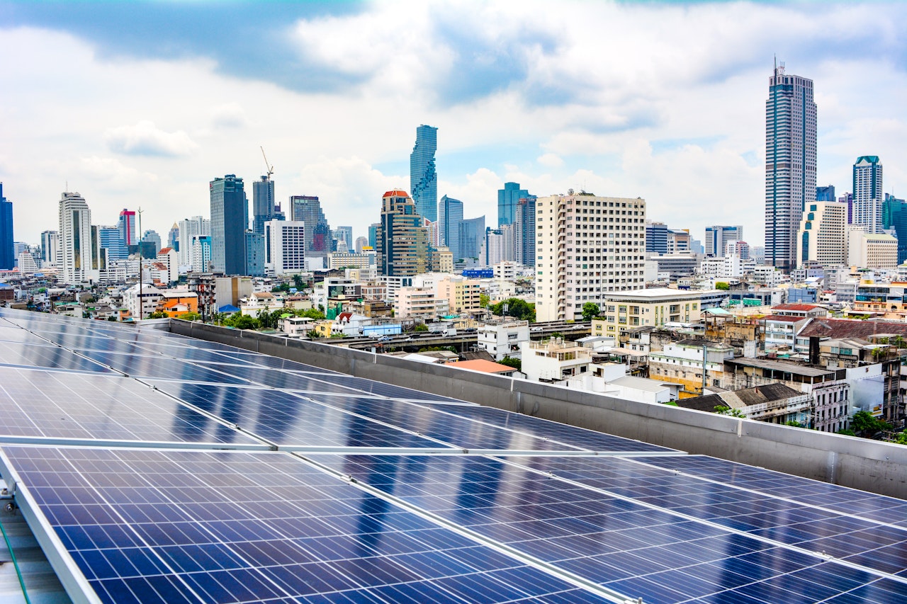 How hybrid PV technologies can contribute to the decarbonisation of Thailand's power system cover image_A picture of Bangkok solar rooftop