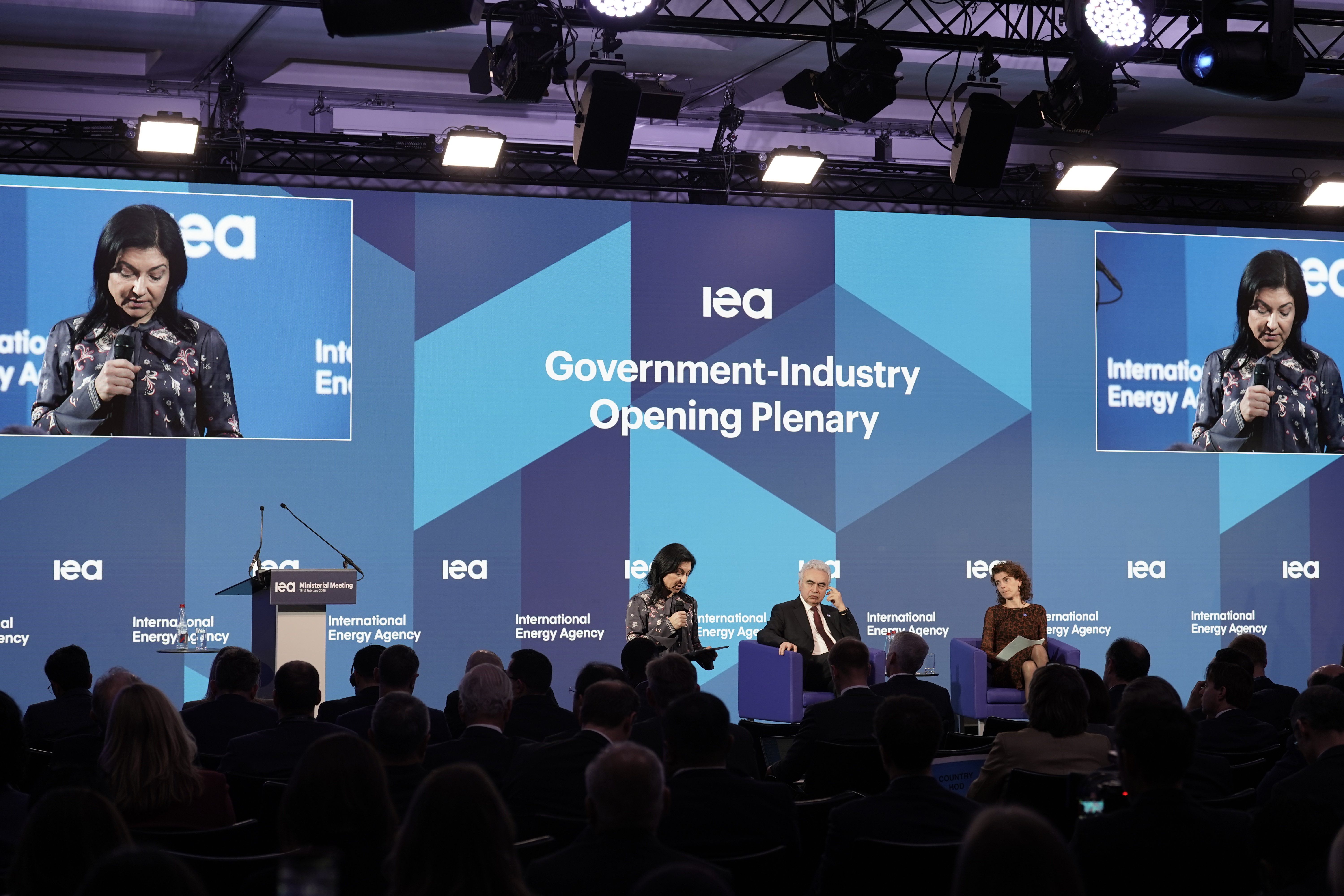 260218 ministerial Gov Industry Plenary DSC8887
