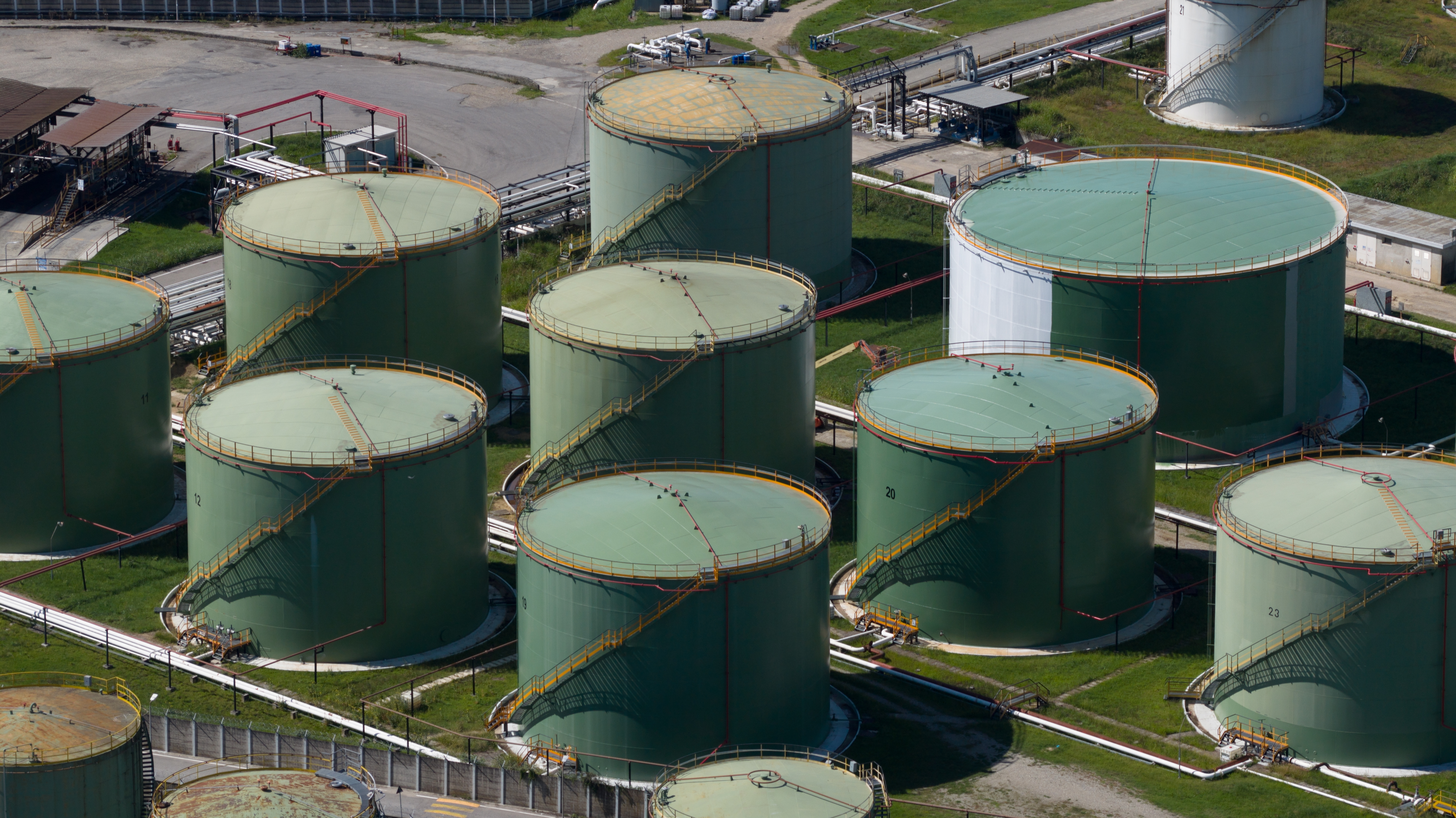 oil storageshutterstock 2681136461