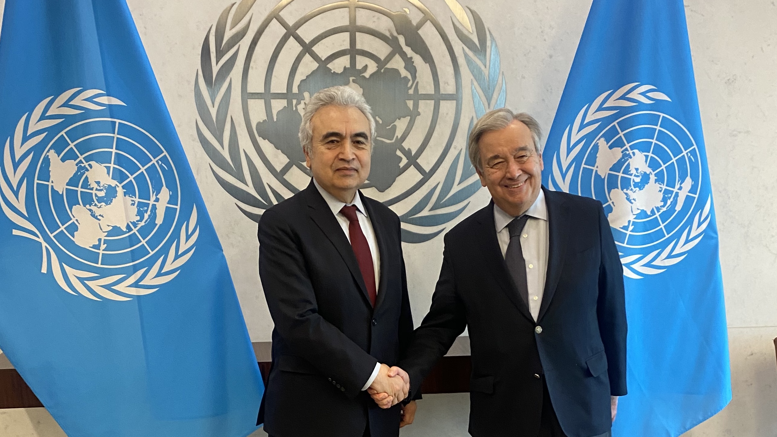 Executive Director meets with UN Secretary General to discuss climate change and clean energy financing