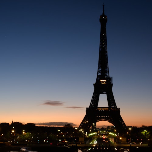 Cover Of Energy Efficiency 2022 A Photo Of The Eiffel Tower At Dusk