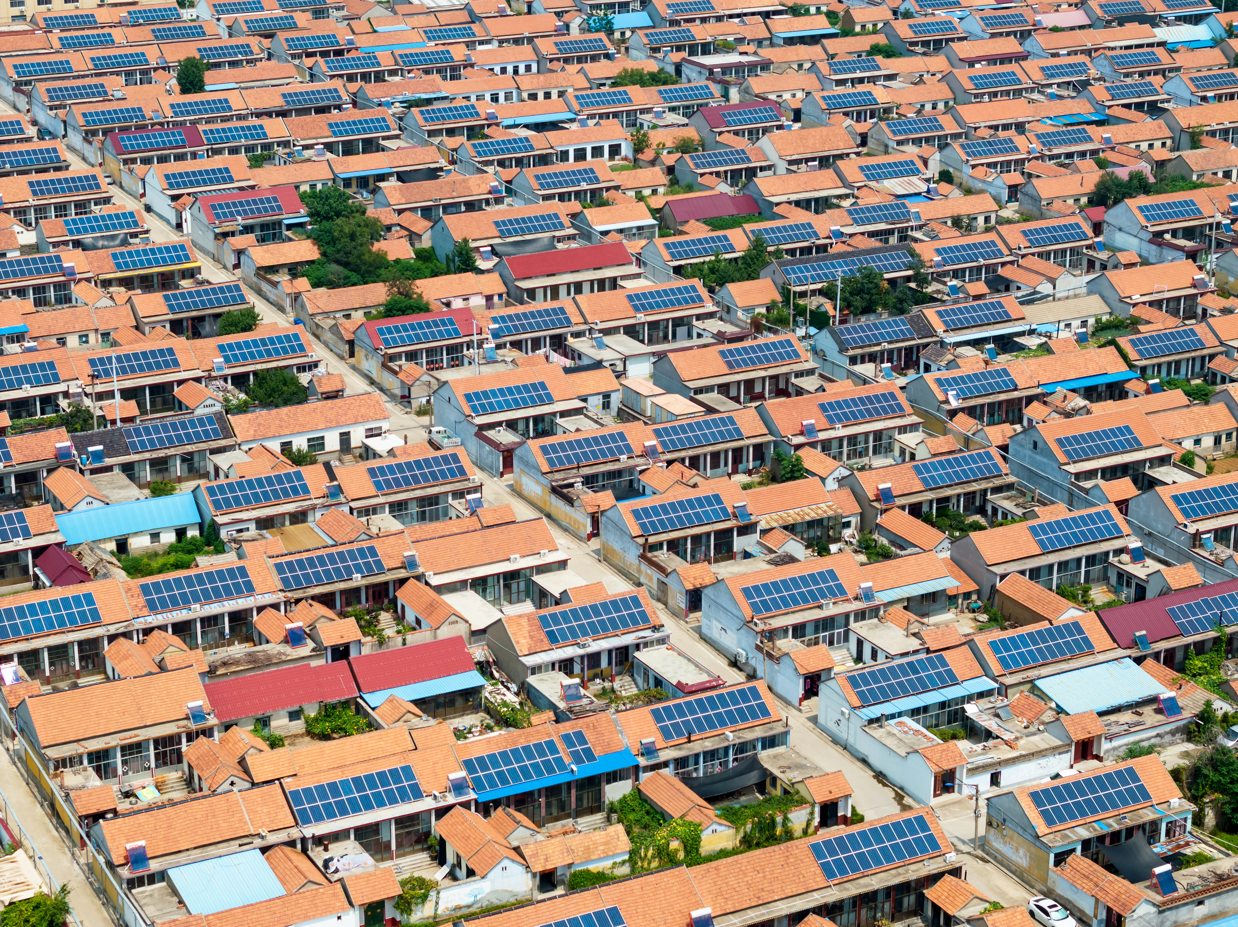 Integrating Distributed Energy Resources In China Rooftops With Solar Panels Gettyimages 2168697914