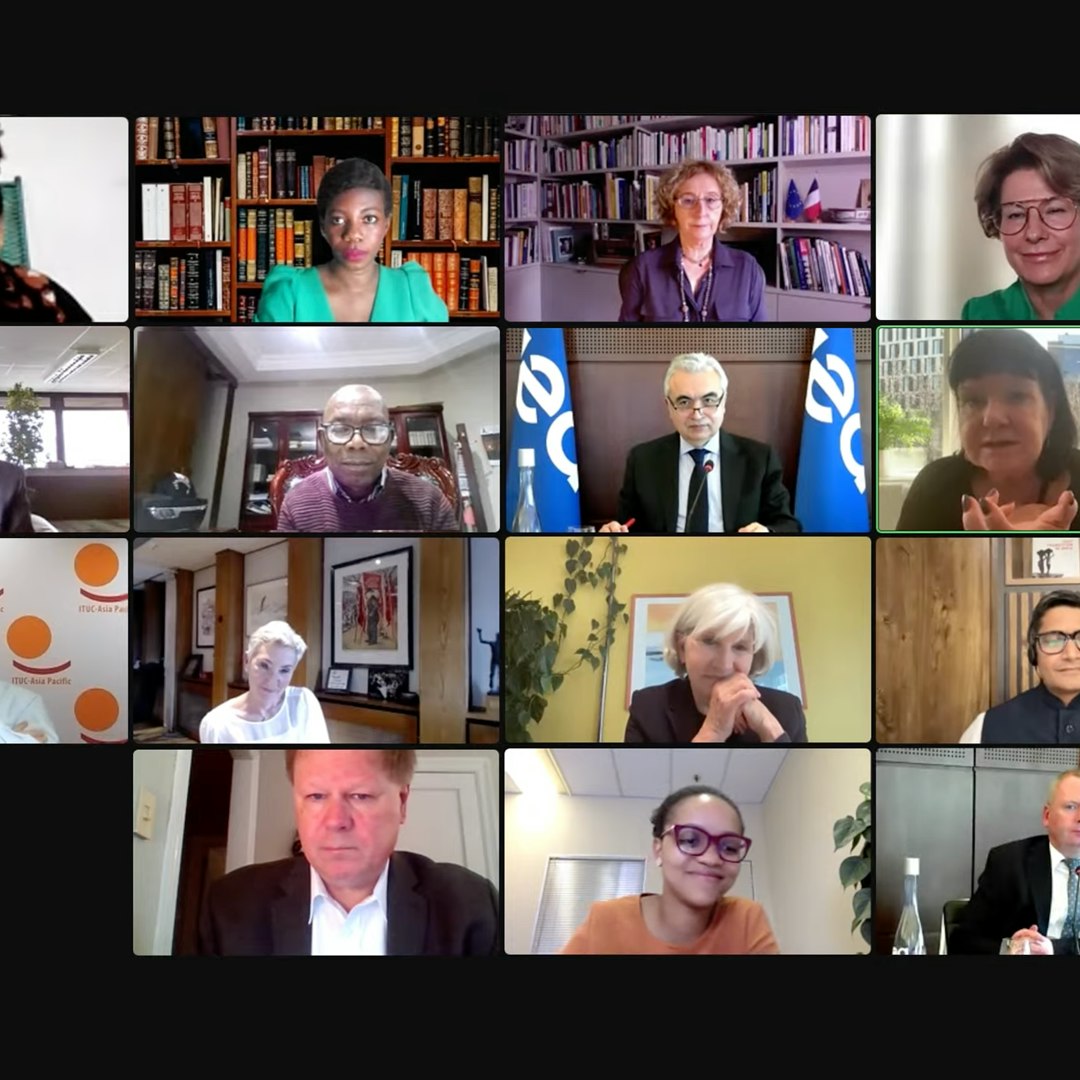 На първата среща на новия Съвет за действие за чиста енергия на IEA, видни фигури проучват как да се гарантира, че работниците не са изоставени от енергийните преходи На първата среща на новия Съвет за действие за чиста енергия на IEA, видни фигури проучват как да се гарантира, че работниците не са изоставени от енергийните преходи